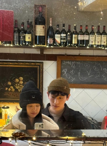 배우 윤박이 결혼 뒤 첫 설날 일상을 공개했다. /사진=윤박 인스타그램