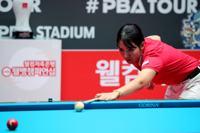 스롱 피아비가 10일 오후 경기 고양시 고양 킨텍스 PBA 스타디움에서 열린 시즌 8차 투어 웰컴저축은행 웰뱅 LPBA 챔피언십 결승전에서 임정숙을 꺾고 통산 7승째를 거뒀다. 사진은 피아비가 결승전에서 스트로크 하는 장면. /사진=LPBA