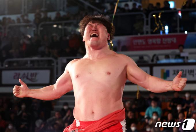 [사진] 김보경 '내가 바로 한라장사디!'