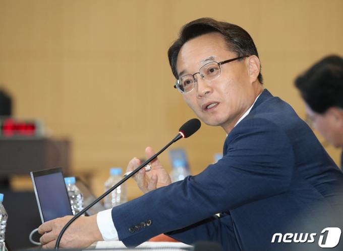 조해진 국민의힘 의원이 12일 오전 정부대전청사에서 열린 국회 기획재정위의 관세청, 통계청, 조달청에 대한 국정감사에서 질의하고 있다. 2023.10.12/뉴스1 ⓒ News1 김기태 기자