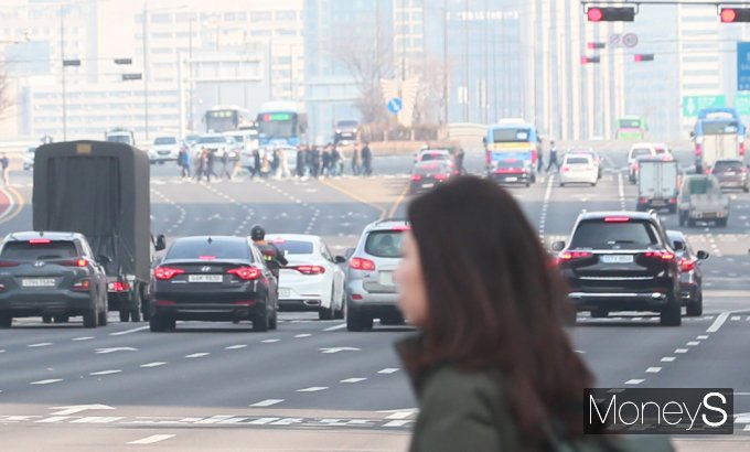 [머니S포토] 초미세먼지 가득한 서울도심
