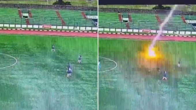인도네시아에서 축구 경기 도중 낙뢰로 선수가 사망하는 사건이 발생했다. 사진은 사고 당시 영상을 캡처한 장면. /사진=힌두스탄타임스 엑스(X·옛 트위터) 캡처