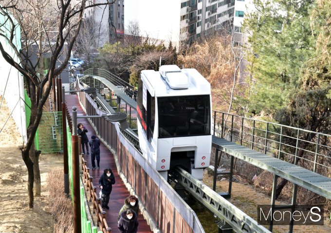 [머니S픽] 노약자 발걸음이 된 '모노레일' 서울 중구, 지자체 첫 개통