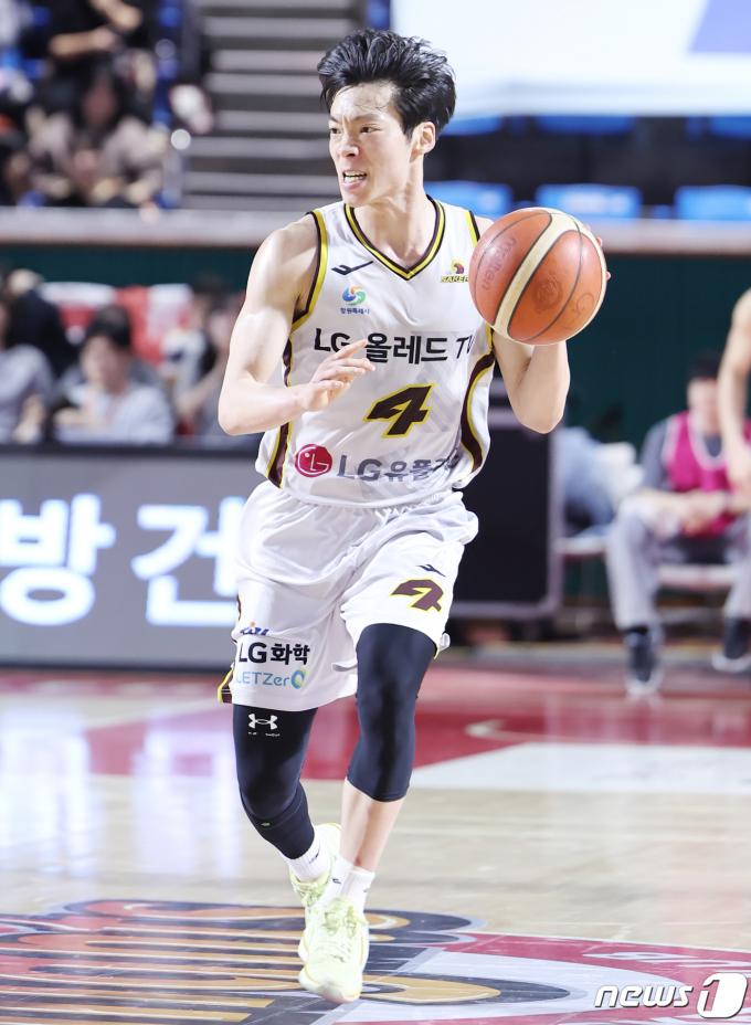 [사진] LG 이재도 '달려!'