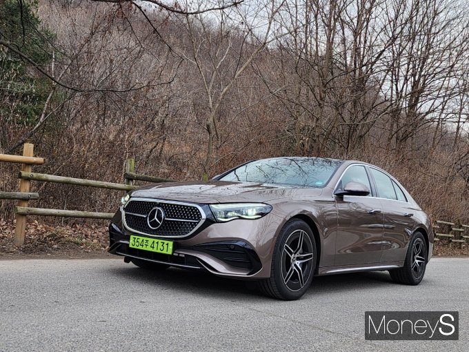 메르세데스-벤츠 E300 4MATIC AMG 라인 /사진=박찬규 기자