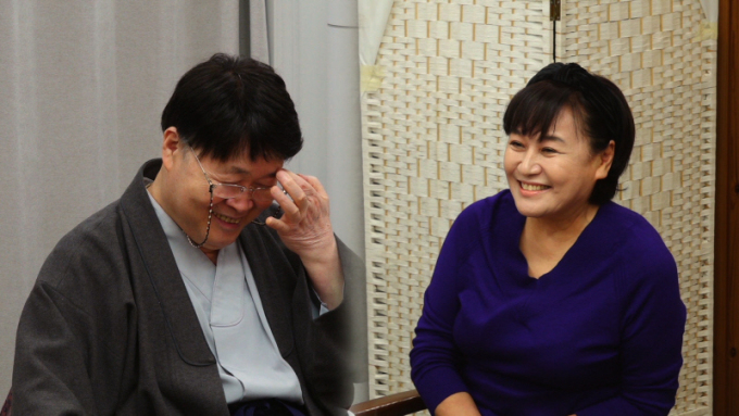 가수 송창식이 처형의 두 아이를 입양했다고 밝히며 애틋한 가족애를 드러냈다. /사진=같이삽시다3 제공