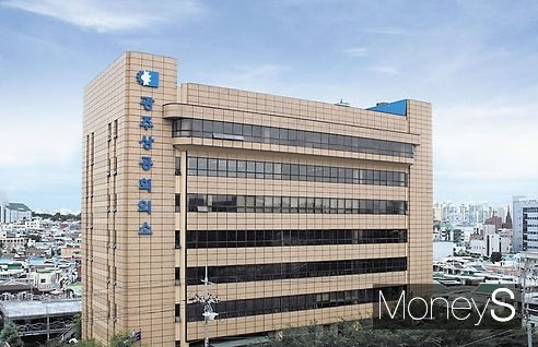 광주상의는 오는 3월 정창선 현 회장의 임기가 마무리됨에 따라 차기회장 선거 준비에 들어갔다. 광주상의 전경/사진=머니S DB.