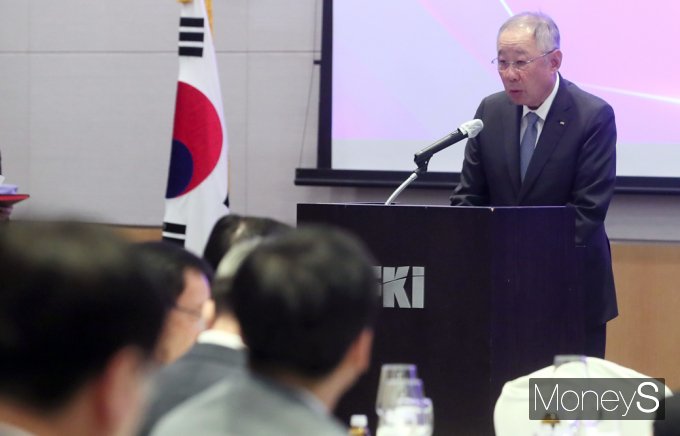 [머니S포토] 한경협 제63회 정기총회, 인사말 전하는 류진 회장