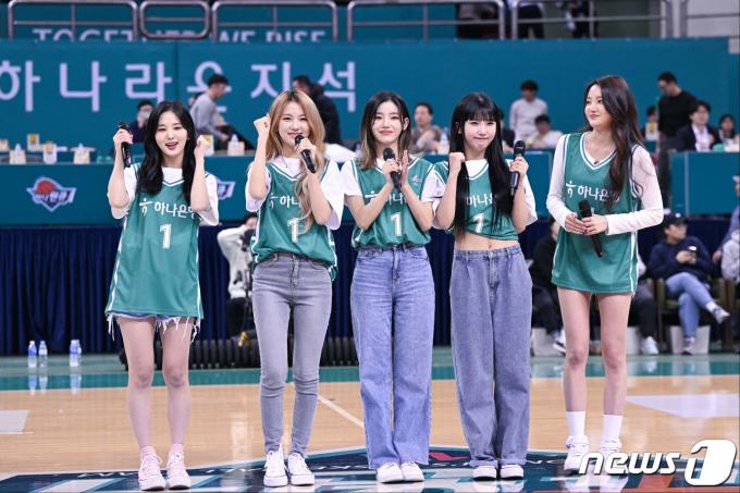 [사진] 트라이비, 여자 농구 파이팅!
