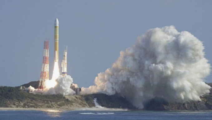 일본 우주항공연구개발기수(JAXA)가 자국산 신형 H3 로켓 2호기 발사에 성공하며 30년만에 로봇 세대교체를 단행했다. /사진=로이터