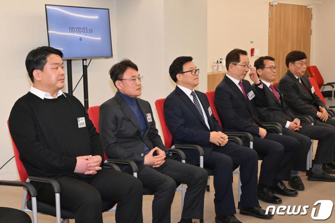 [사진] '공천 면접중'