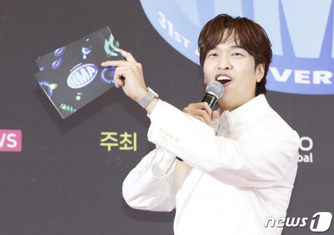 [사진] 유재필, 느낌있는 MC