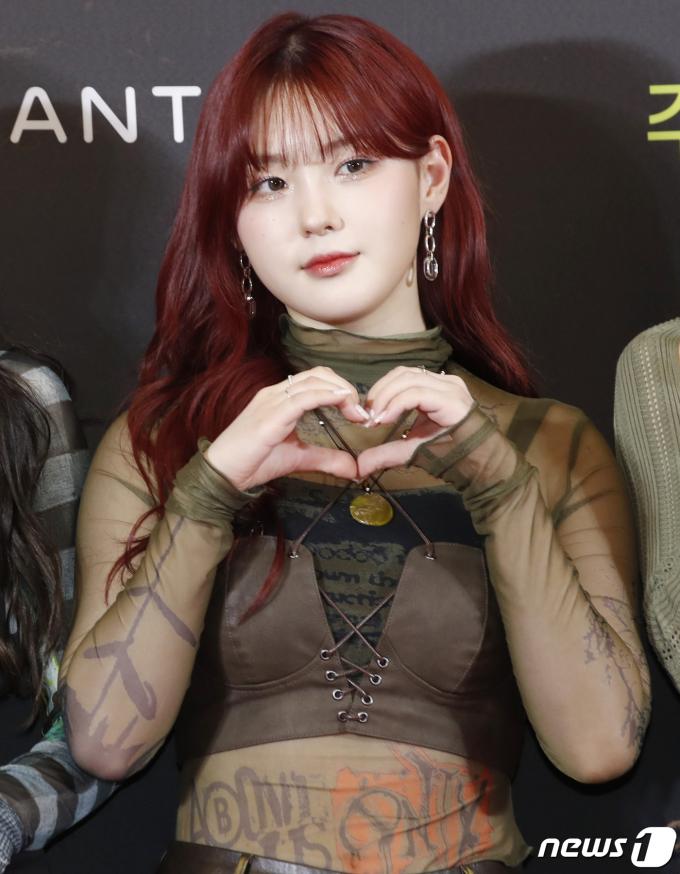 [사진] 케플러 김채현, 하트