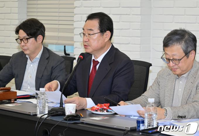 정영환 국민의힘 공천관리위원장이 16일 서울 여의도 중앙당사에서 창원시마산합포구의 공천 면접을 하고 있다. (공동취재) 2024.2.16/뉴스1 ⓒ News1 ,송원영 기자