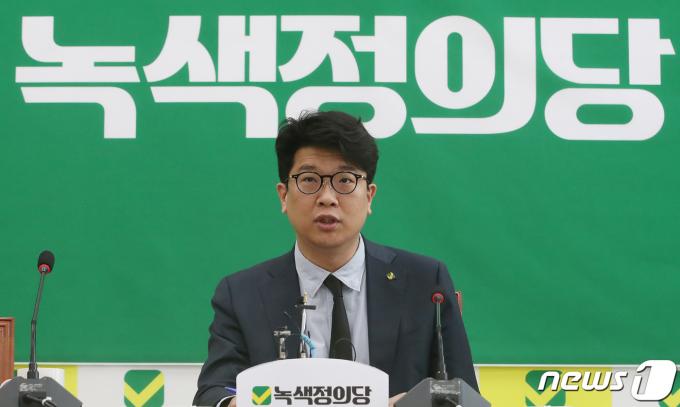 [사진] 김준우 상임대표 '민주당 주도 범야권 비례연합정당 불참 결정'