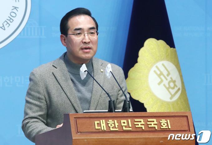 [사진] 박홍근 단장, 비례연합정당 불참하는 녹색정의당 관련 입장 발표