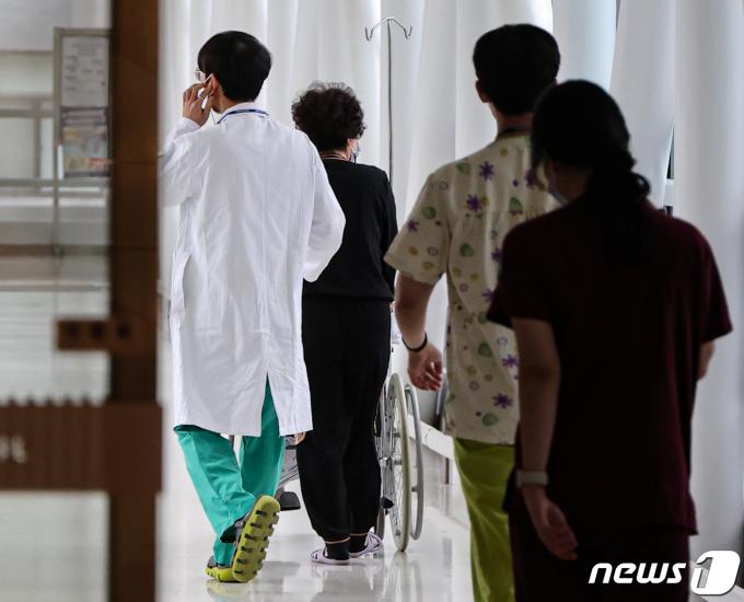 [사진] 전공의 집단 사직 예고