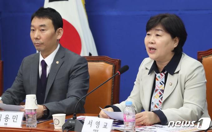 [사진] 발언하는 서영교 위원장