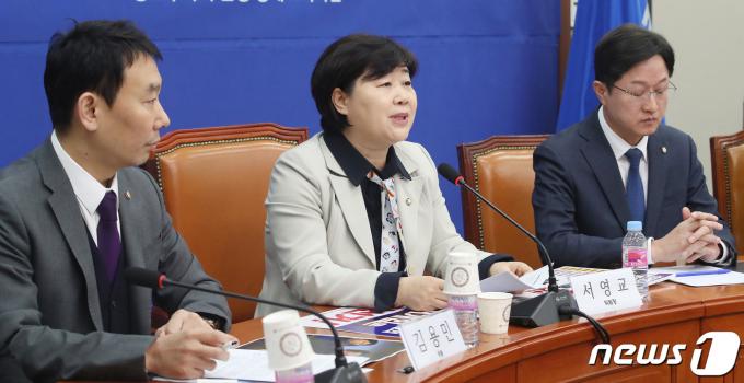 [사진] 발언하는 서영교 위원장
