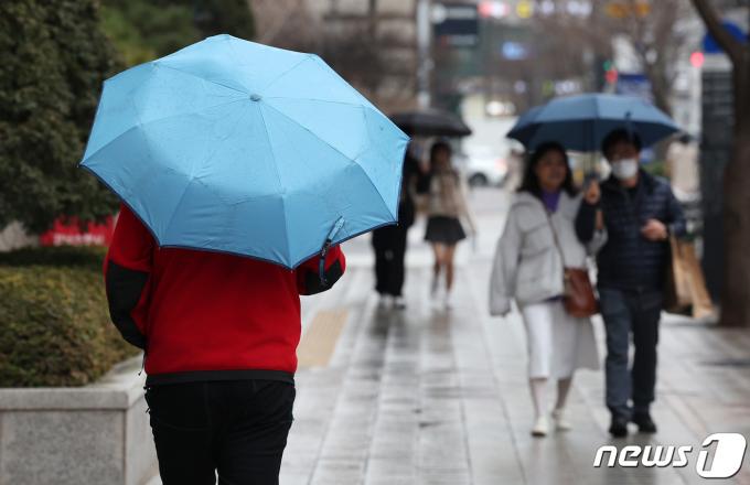 [사진] 내일 우수(雨水), 비 내리는 서울