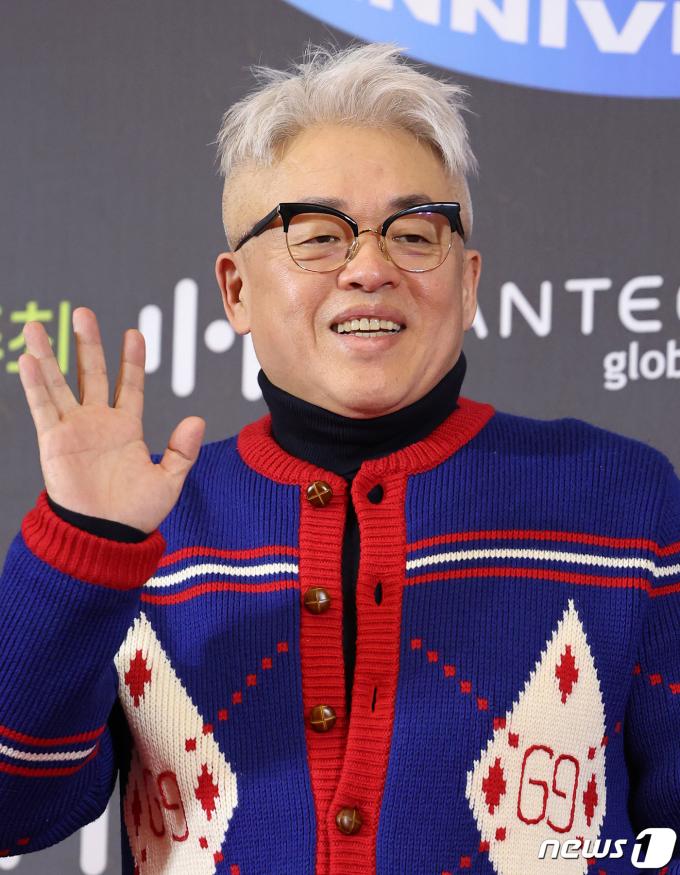 [사진] 환한 미소 짓는 김형석