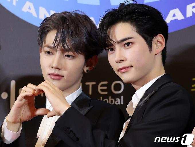 [사진] 제로베이스원 장하오·성한빈, 클로즈업을 부르는 잘생김