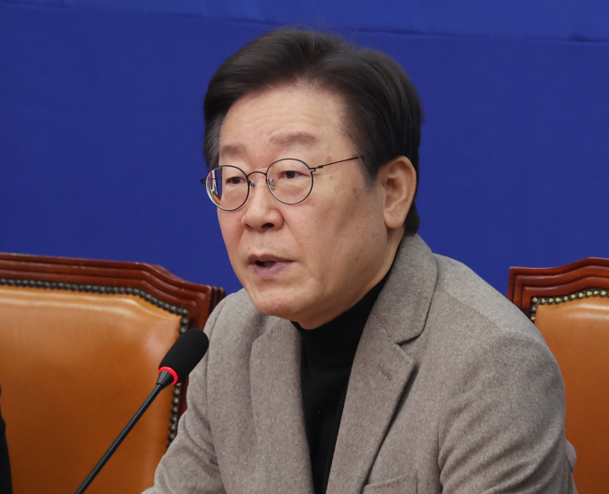 이재명 더불어민주당 대표가 의료계 집단행동 계획 철회를 요구했다. 사진은 19일 서울 여의도 국회에서 열린 최고위원회의에서 발언을 하고 있는 이 대표의 모습. /사진=뉴스1