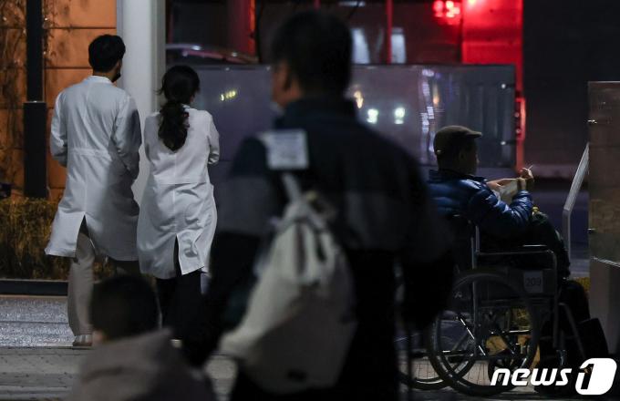 [사진] 빅5 전공의들, 집단사직 움직임