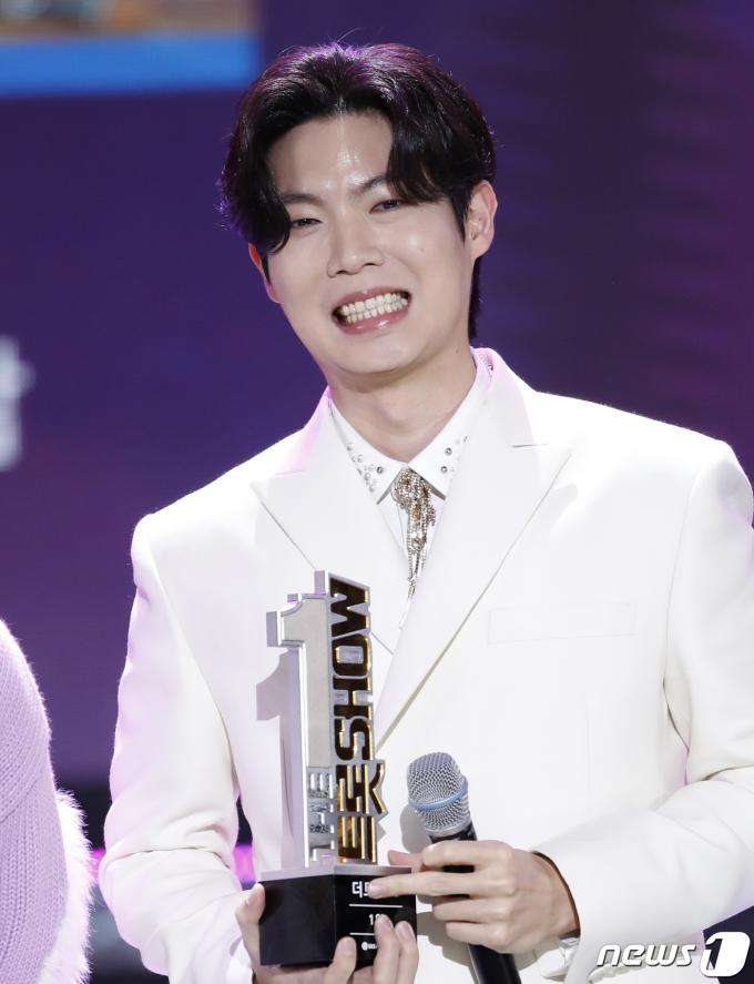 [사진] 손태진, 더 트롯쇼 2주 연속 1위