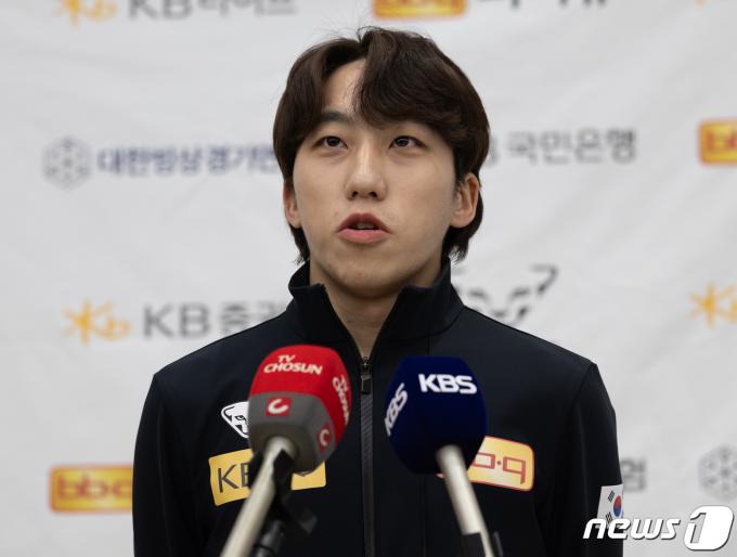 [사진] 박지원 '크리스털 글로브의 주인공'