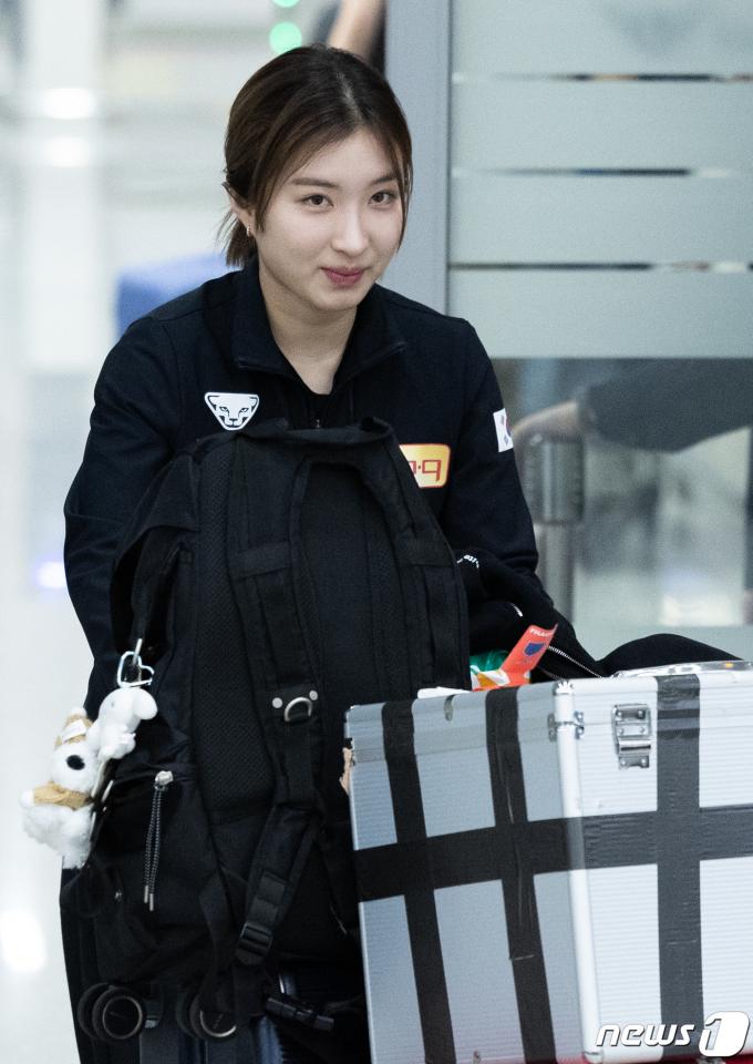 [사진] 밝은 표정으로 귀국하는 김길리