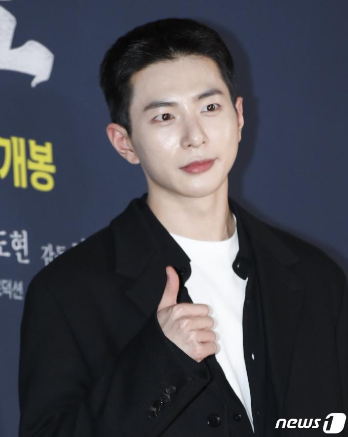 [사진] 골든차일드 보민, 밤톨 머리 눈길