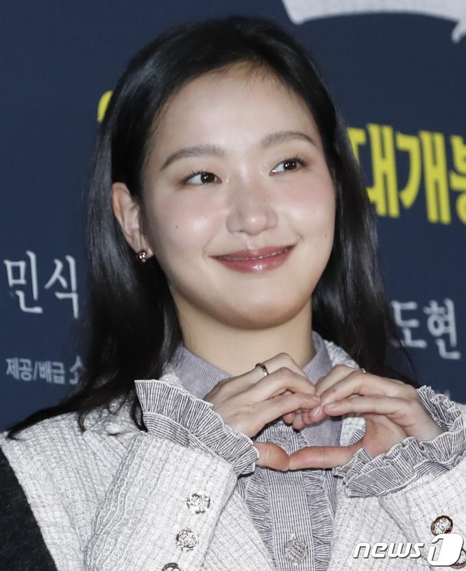 [사진] 김고은, 사랑만개 하트