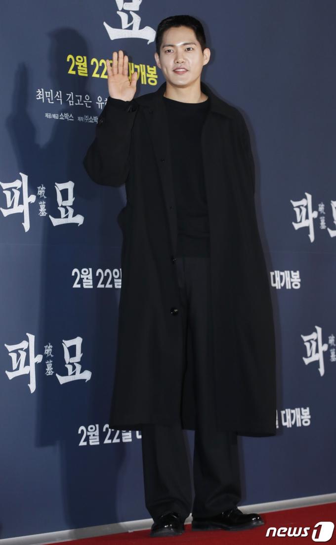 [사진] 김건우, 훈내 진동