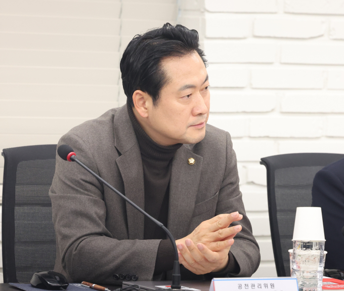 국민의힘이 현역의원 평가 하위 10%에 해당하는 의원들에게 "컷오프 여부를 아직 통보하지 않았다"고 밝혔다. 사진은 장동혁 국민의힘 사무총장이 지난 6일 서울 여의도 국민의힘 당사에서 열린 공천관리위원회 4차 회의에 참여한 모습. /사진=뉴스1 