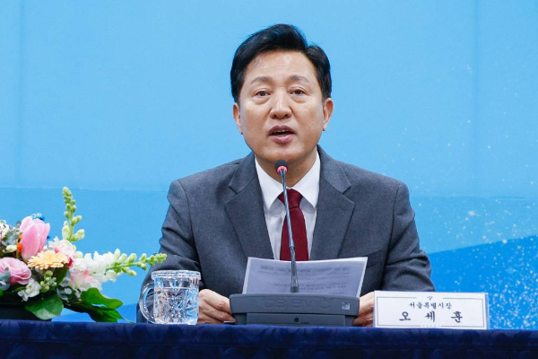 오세훈 서울시장이 '기후동행카드' 동참에 대해 경기도지사의 선택만이 남아있다"고 언급했다. 사진은 지난 7일 서울시청에서 열린 서울시-과천시 기후동행카드 사업참여 업무협약식에 참석해 인사말을 하고 있는 오세훈 서울시장. /사진= 뉴스1