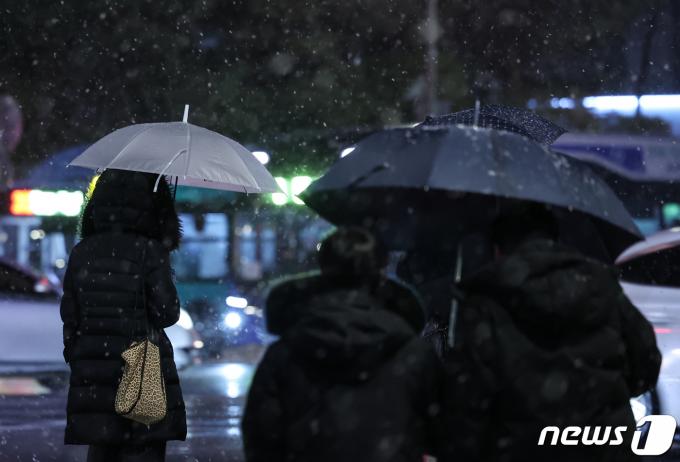 [사진] 대설주의보 내려진 서울