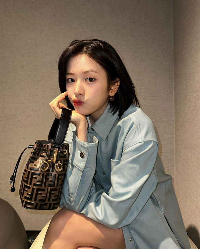 사진=안유진 인스타그램