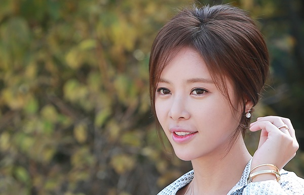  배우 황정음이 남편인 프로골퍼 겸 사업가 이영돈 씨와 결혼 8년 만에 결국 파경을 맞았다. 사진은 배우 황정음. /사진=머니투데이
