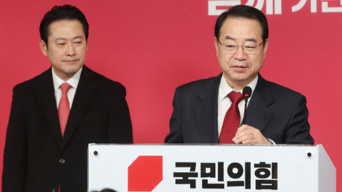 국민의힘은 오는 26일부터 27일까지 4·10 총선 지역구 후보자 선출을 위해 PK(부산·울산·경남), TK(대구·경북) 등 25곳에서 2차 경선을 한다. 사진은 정영환 국민의힘 공천관리위원장이 18일 오전 서울 여의도 국민의힘 중앙당사에서 제 10차 회의결과를 발표하는 모습. /사진=뉴스1
