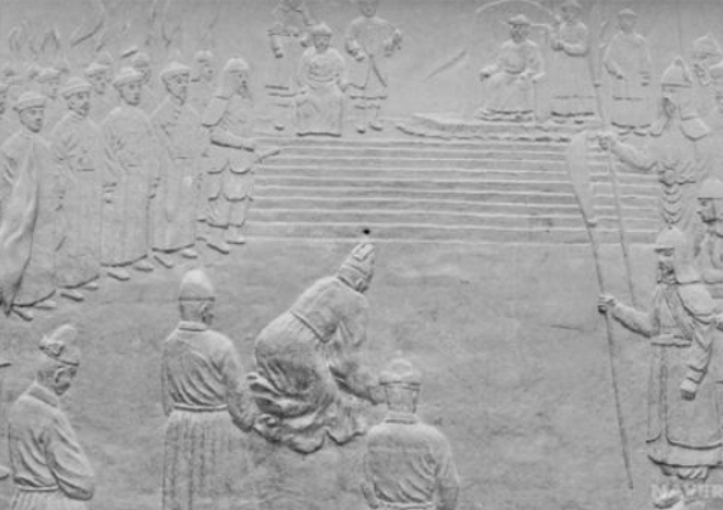 1637년 2월24일은 '삼전도의 굴욕'이 일어난 날이다. 사진은 삼전도비 동판. /사진=머니투데이(문화재청)