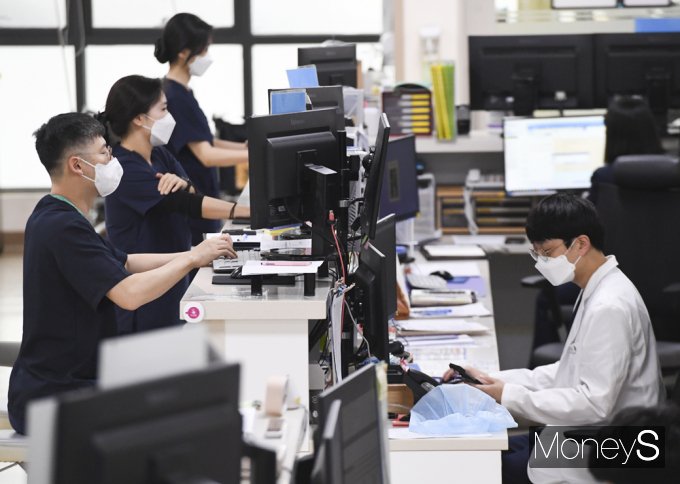 ▲정부, 군 병원 12곳 민간 개방.