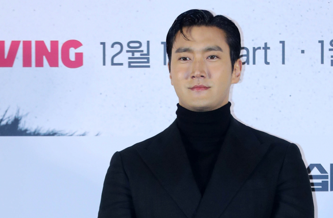 최시원이 SM타운 일본 도쿄돔 공연 생중계 카메라에 아쉬움을 표했다. 사진은 지난해 12월  서울 용산구 CGV 용산아이파크에서 열린 티빙 오리지널 시리즈 '이재, 곧 죽습니다' 제작발표회에 참석한 최시원. /사진=뉴시스
