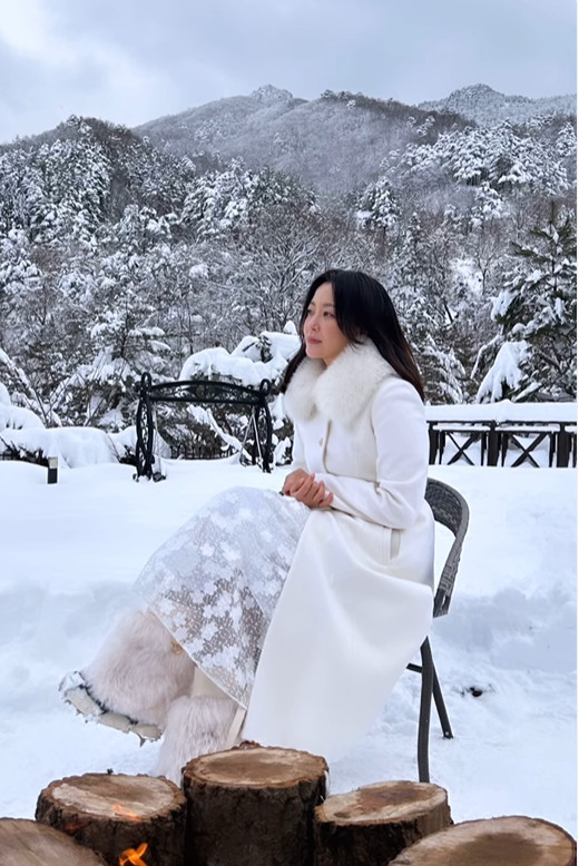사진=김희선 인스타그램 갈무리