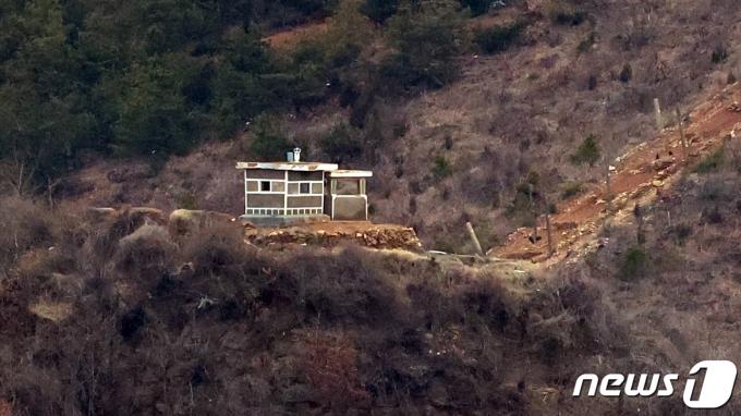 [사진] 정돈된 북한 초소