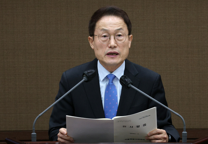 올해 서울 시내 421개 공립초등학교(기관 포함)에 원어민 영어보조교사 452명이 배치됐다. 지난 20일 오후 서울 중구 서울시의회 본회의장에서 열린 제322회 임시회 제1차 본회의 중 2024년도 주요 업무 보고를 하는 조희연 서울시교육감. /사진=뉴스1