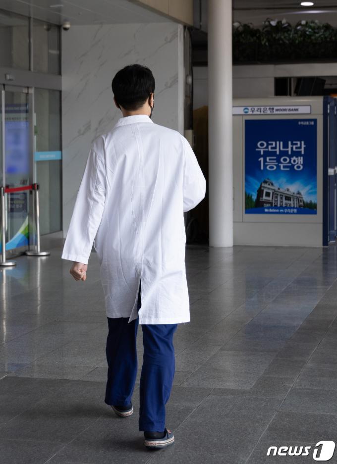 [사진] '주말 의료계 상황은?'
