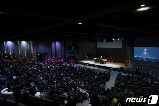 [사진] 3·1절 기념 예배 참석한 윤 대통령