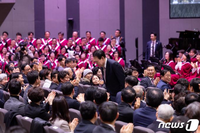 [사진] 윤 대통령, 현직 대통령 첫 3·1운동 기념 예배 참석