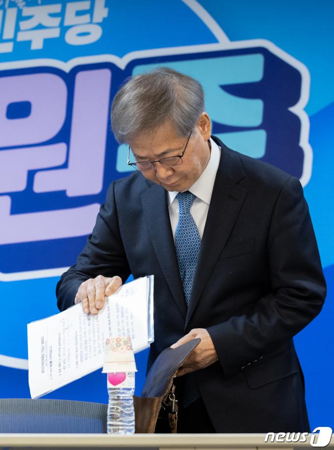 [사진] 민주당, 7차 심사 결과 발표…송갑석·박영순·이용우·도종환 2인 경선